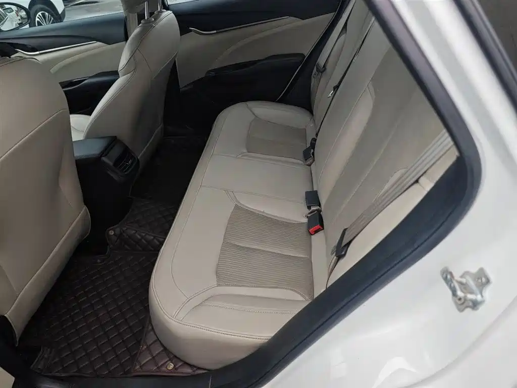 Buick Excelle 2017 — фото 17