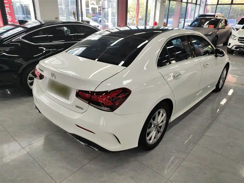 Mercedes-Benz A-Class 2021 — фото 7