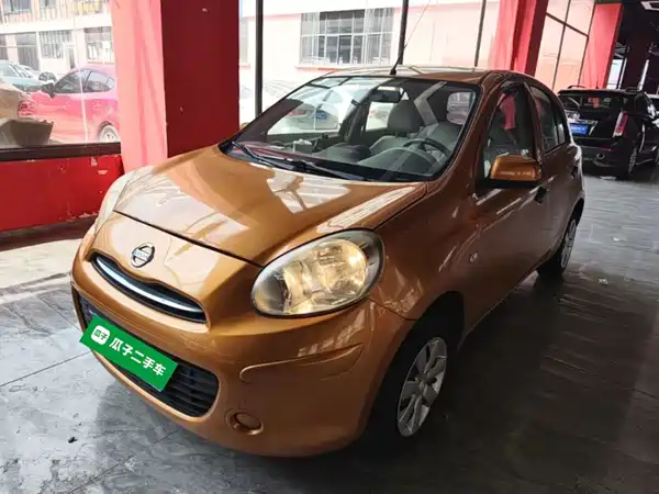 Nissan March 2015