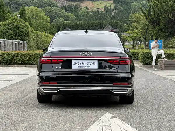 Audi A8 2022