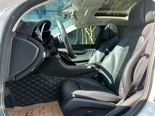 Mercedes-Benz C-Class 2020
