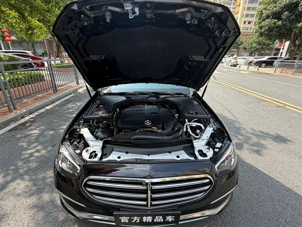 Mercedes-Benz E-Class 2021 — фото 20