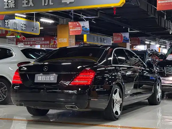Mercedes-Benz S-Class 2012
