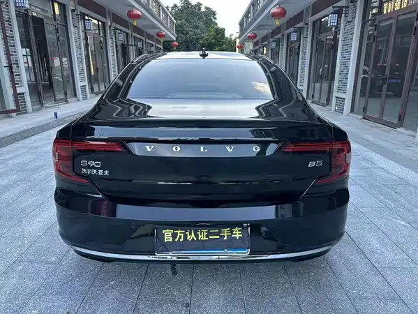 Volvo S90 2022