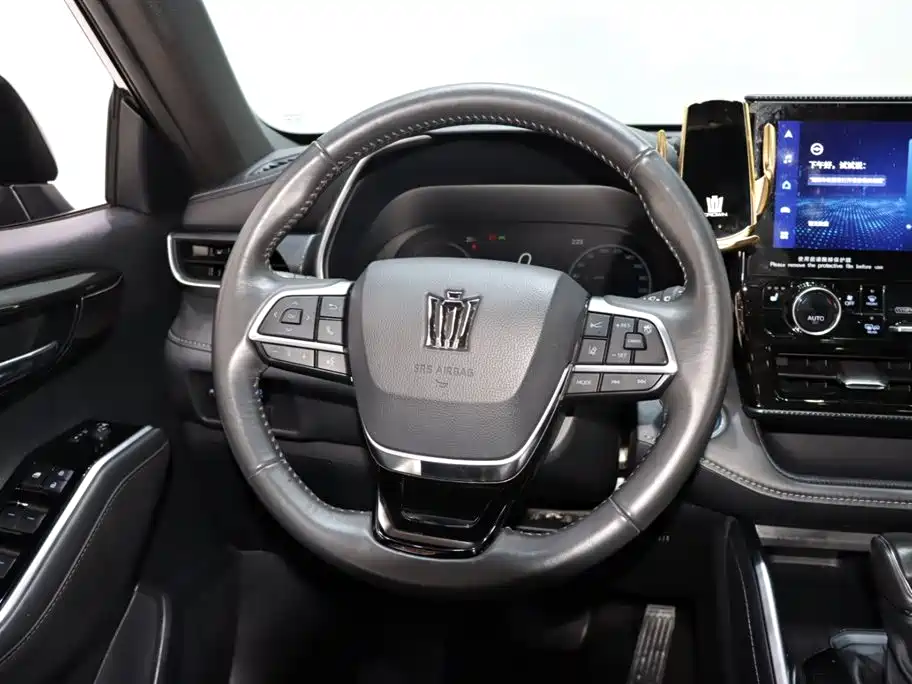 Toyota Crown Kluger 2023 — фото 14