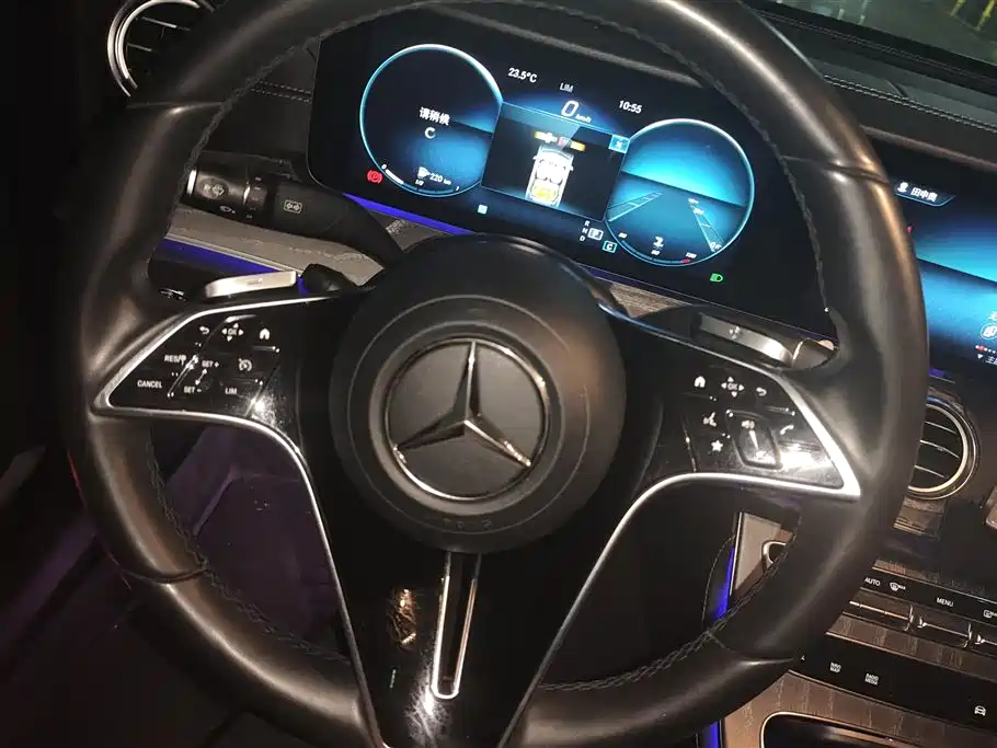 Mercedes-Benz E-Class 2021 — фото 15