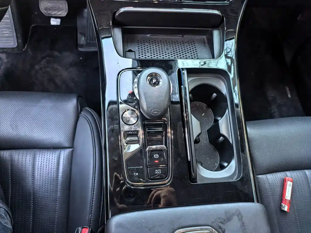 GAC Trumpchi E9 2023 — фото 9
