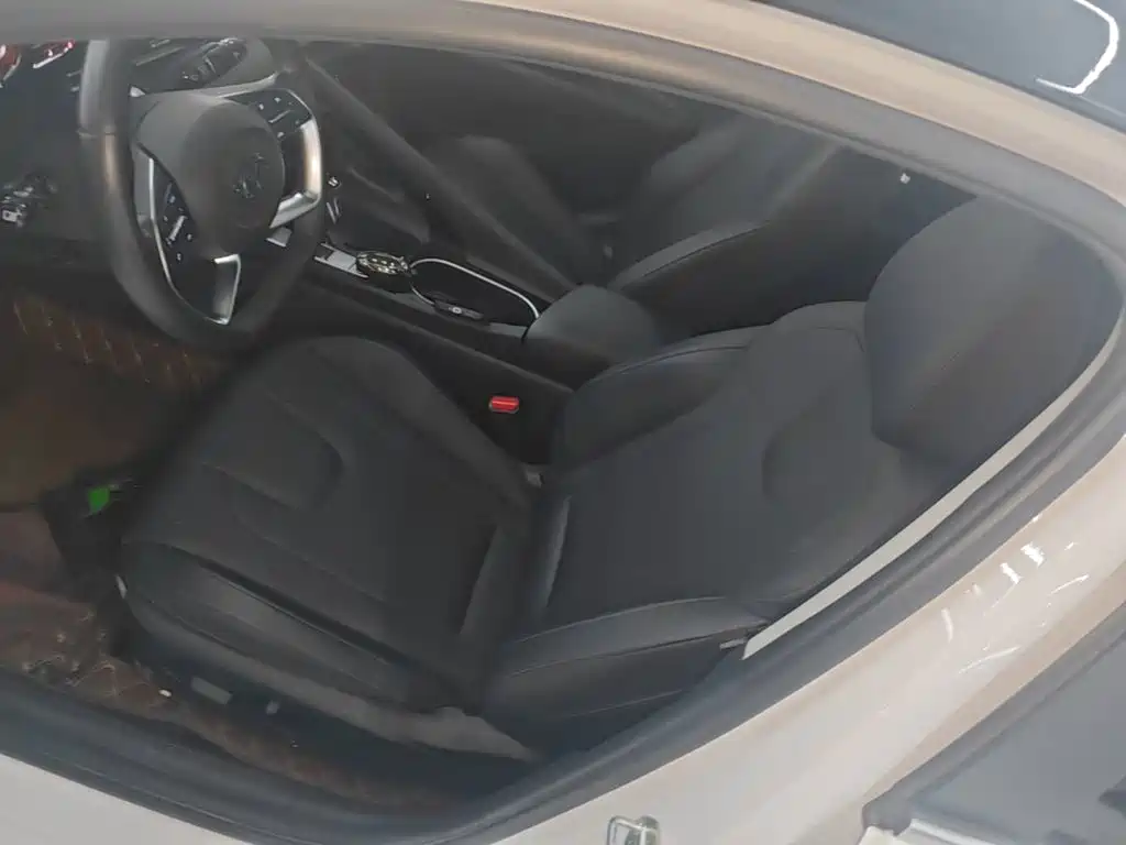 Hyundai Elantra 2021 — фото 15
