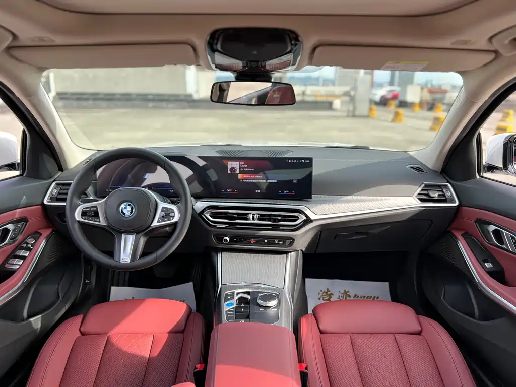 BMW i3 2022 — фото 8
