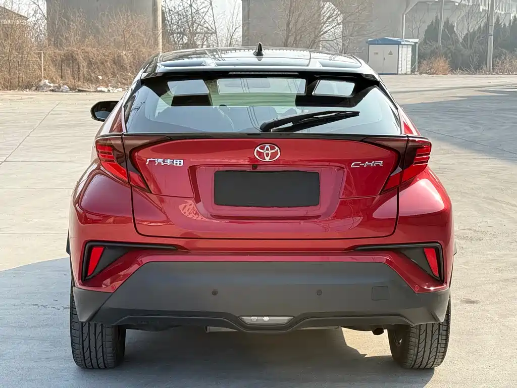 Toyota C-HR 2022 — фото 6