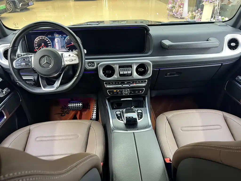 Mercedes-Benz G-Class 2023 — фото 16