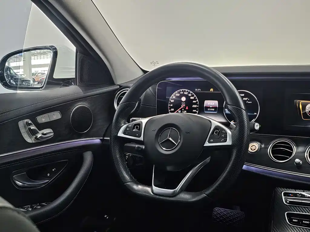 Mercedes-Benz E-Class 2016 — фото 13