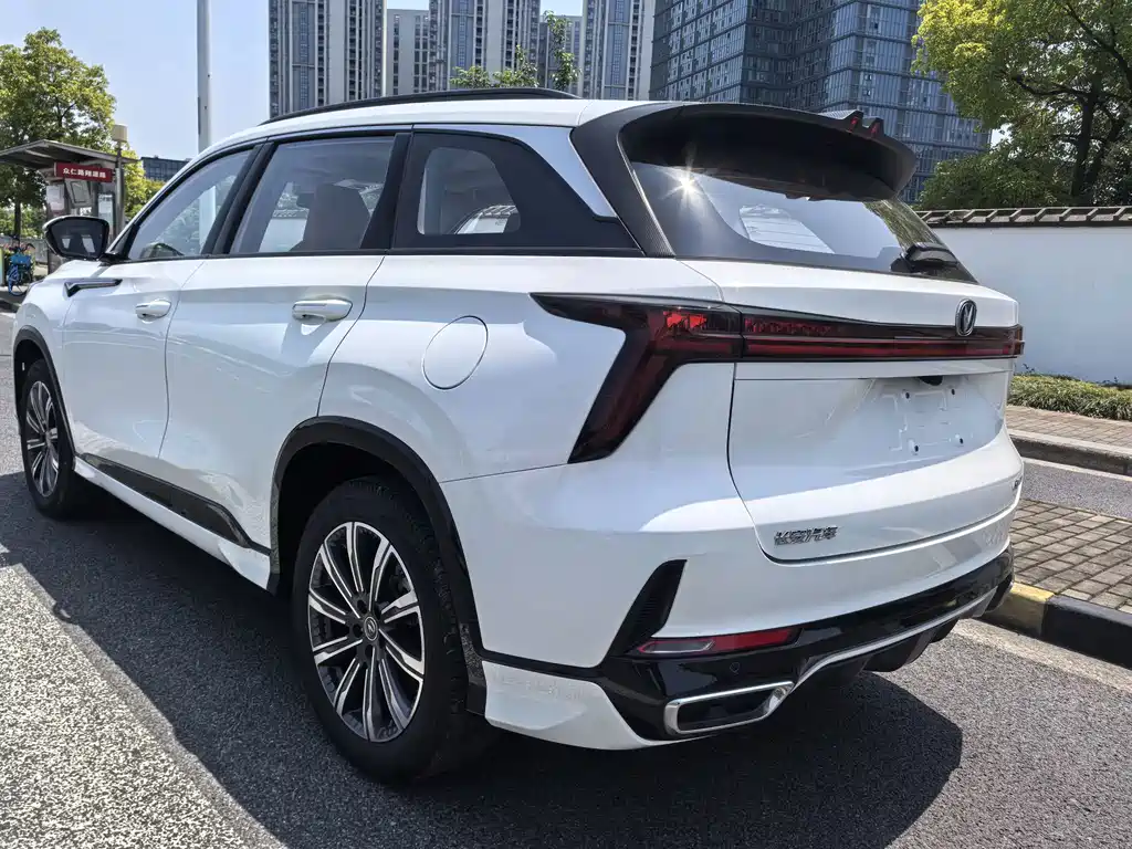Changan CS75PLUS 2023 — фото 12