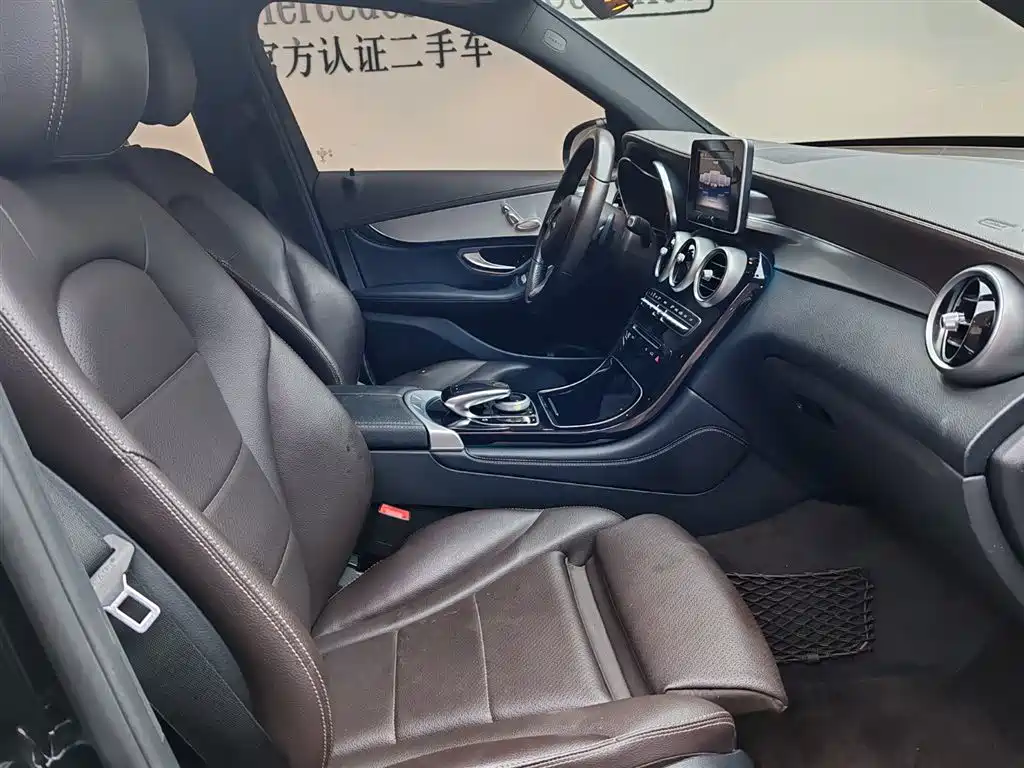 Mercedes-Benz GLC 2018 — фото 10