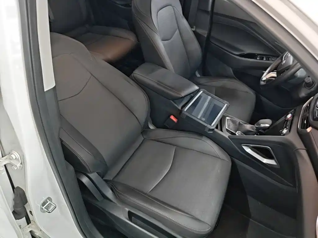 Chevrolet Orlando 2020 — фото 25