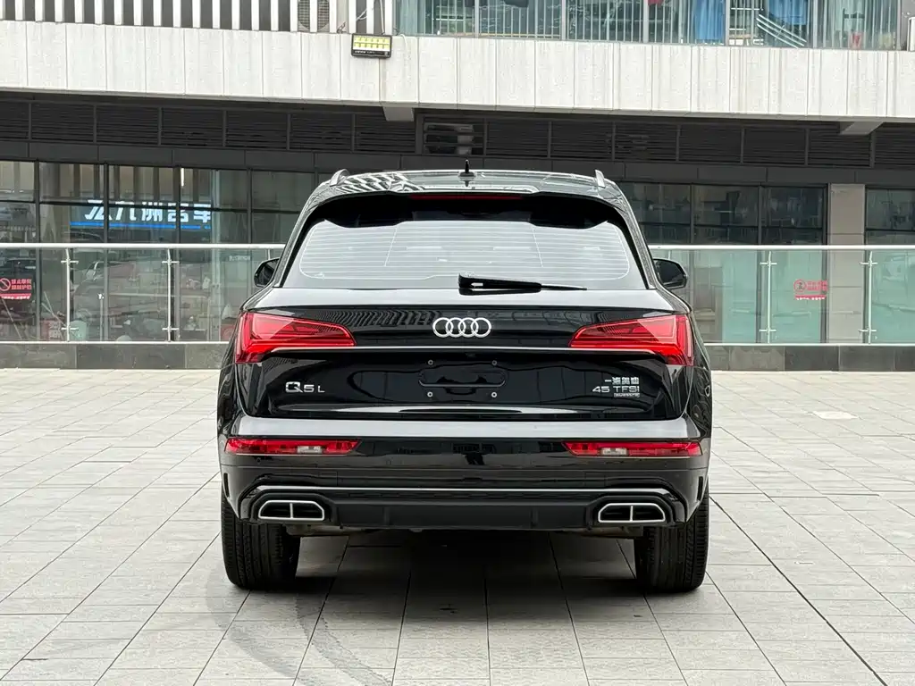 Audi Q5L 2024 — фото 28