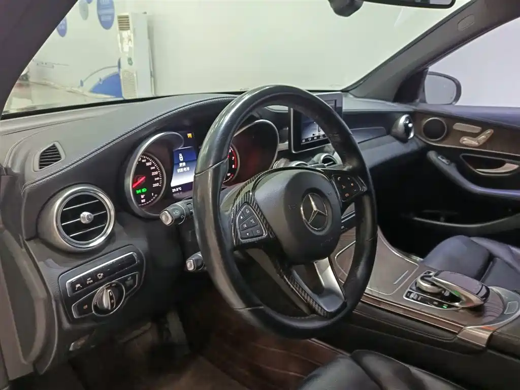 Mercedes-Benz GLC 2016 — фото 11