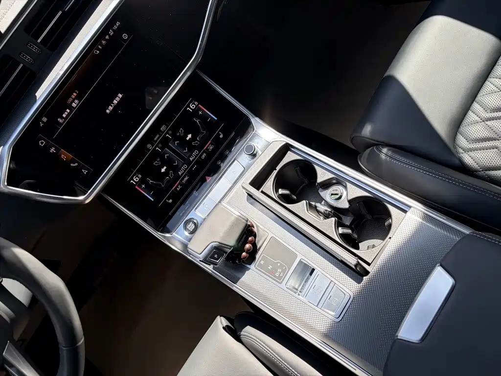 Audi A6L 2025 — фото 16