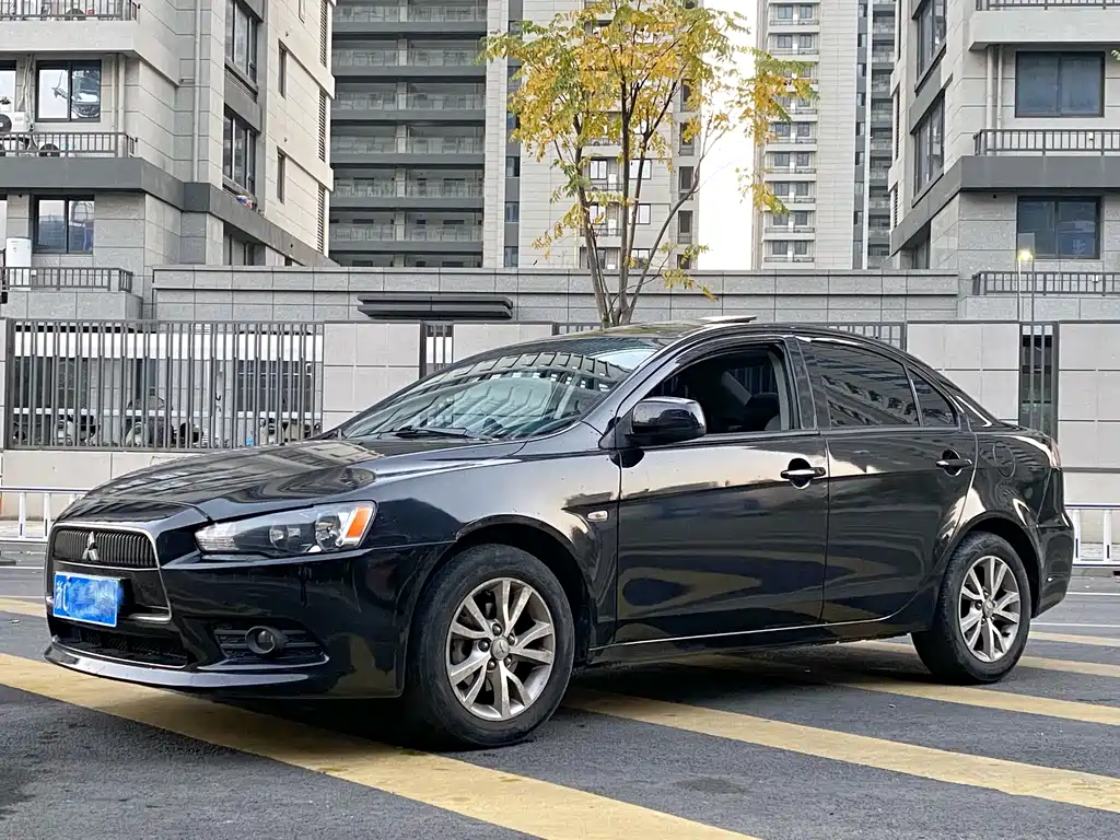 Mitsubishi Lancer EX 2013 — фото 2