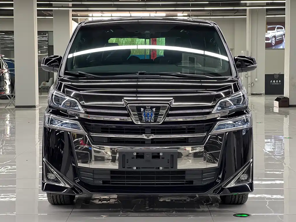 Toyota Vellfire 2022 — фото 2