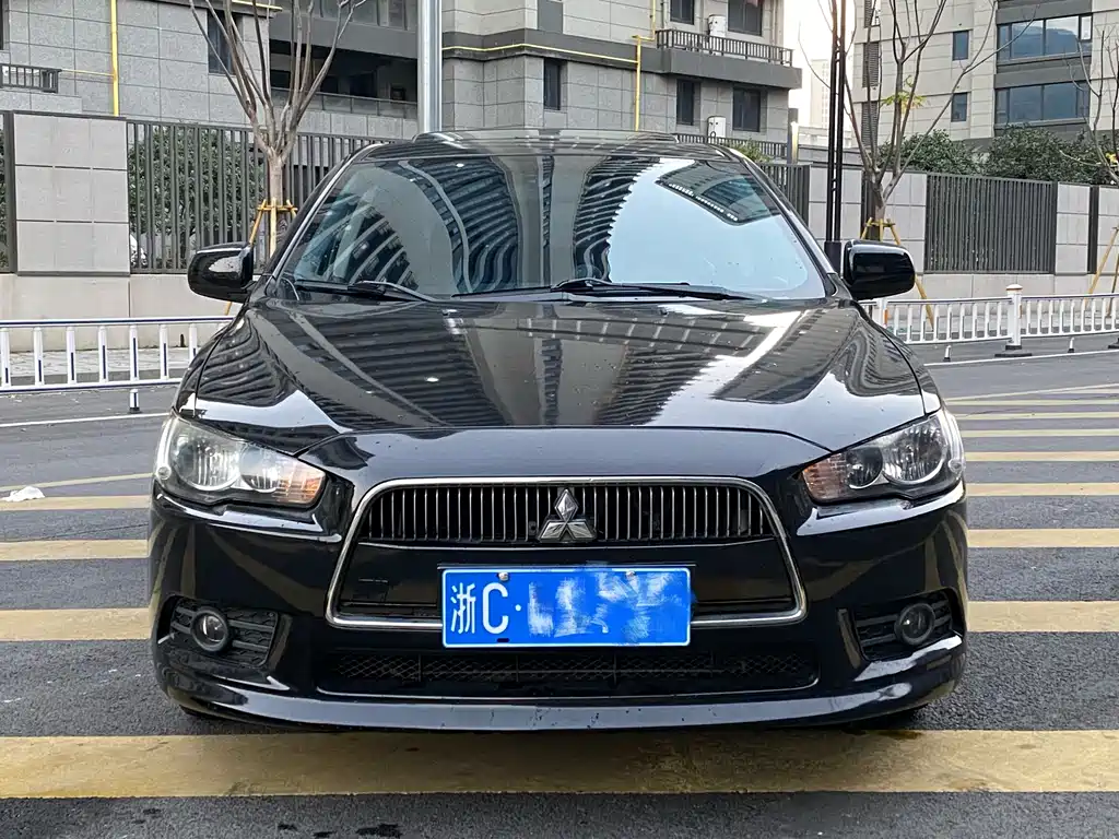 Mitsubishi Lancer EX 2013 — фото 17