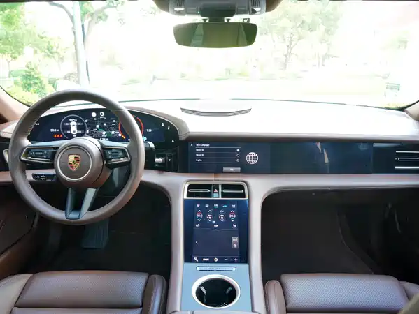 Porsche Taycan 2023