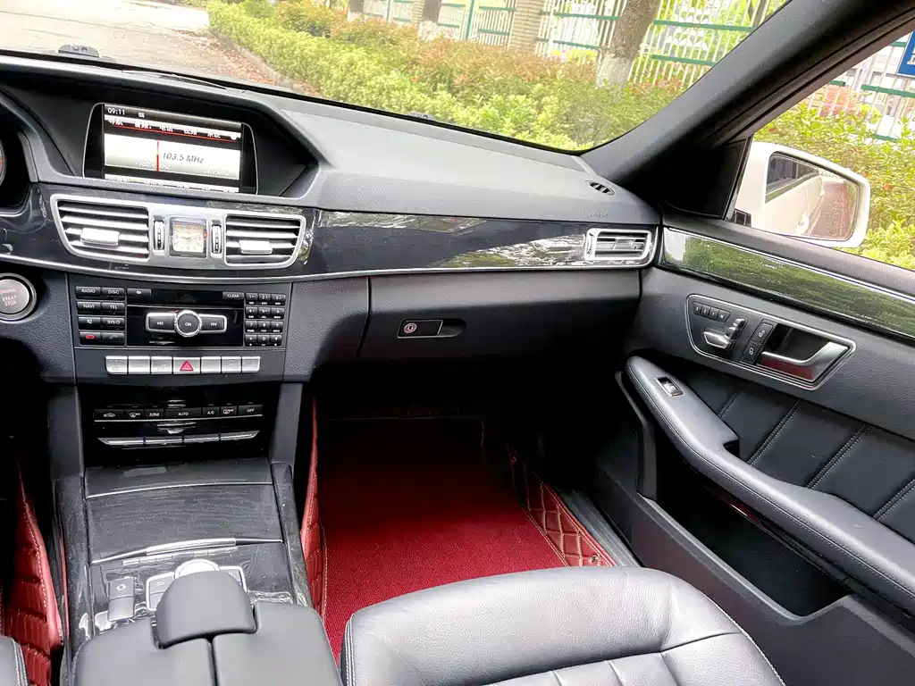 Mercedes-Benz E-Class 2015 — фото 8