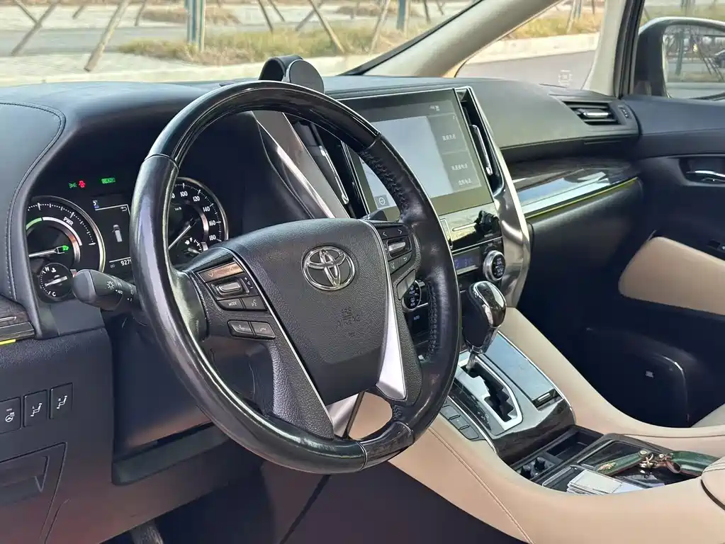 Toyota Vellfire 2021 — фото 7