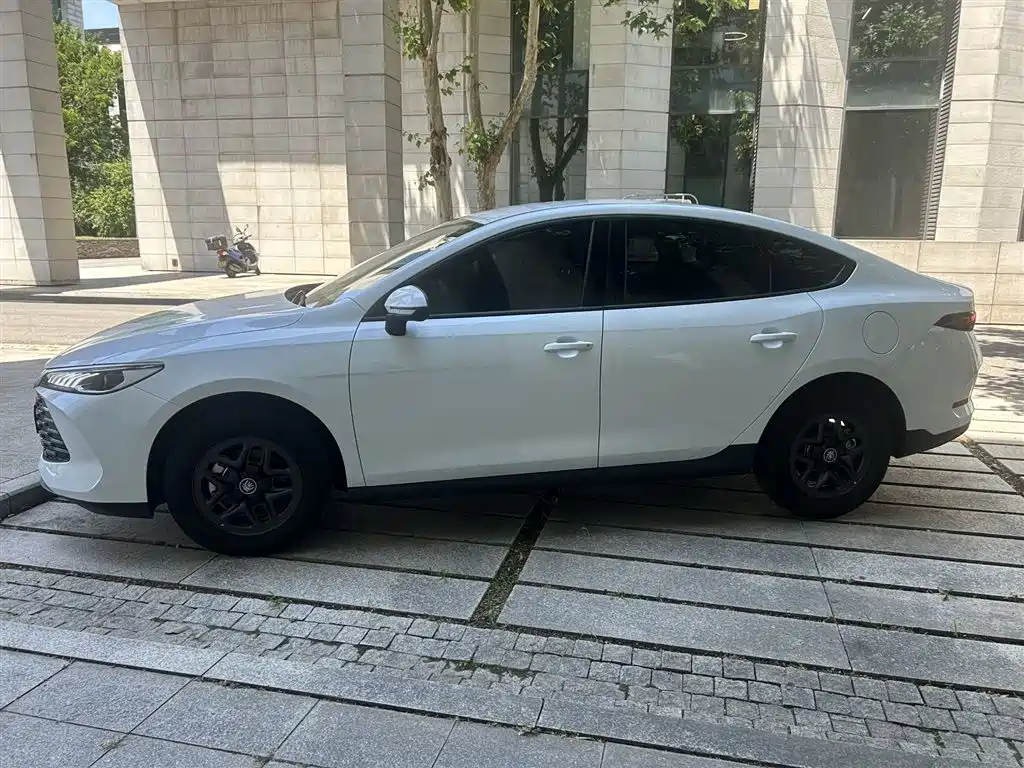 BYD Qin PLUS 2025 — фото 7