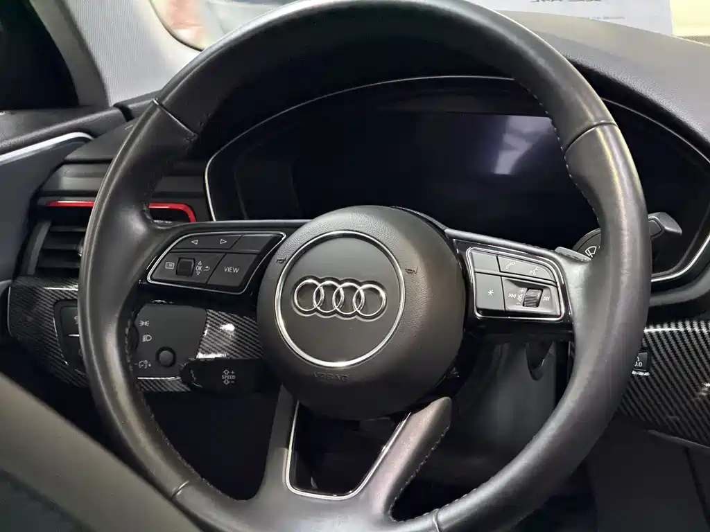 Audi A4L 2022 — фото 10