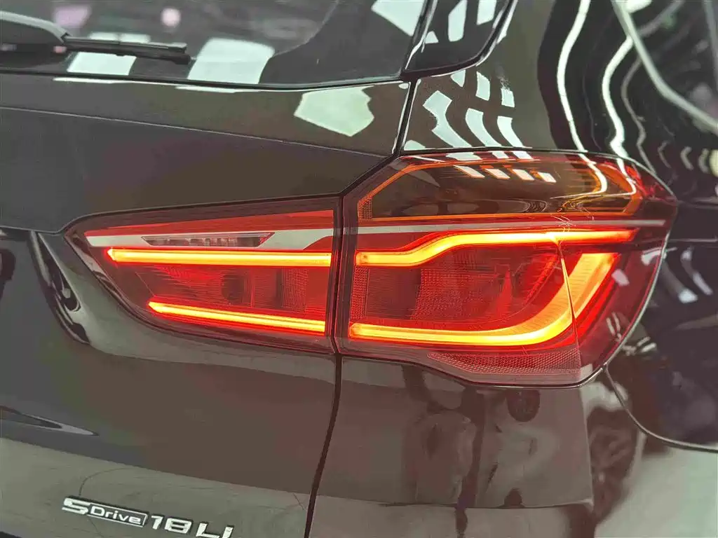 BMW X1 2019 — фото 8