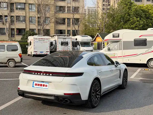 Porsche Panamera 2024