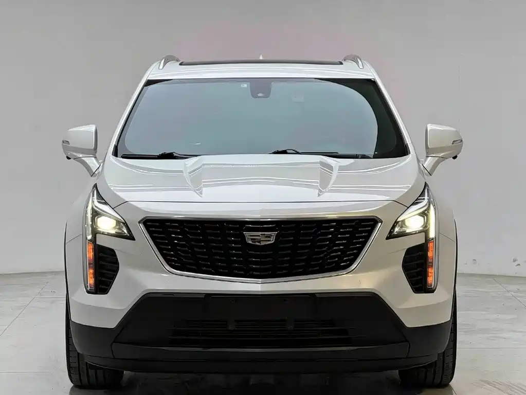 Cadillac XT4 2022 — фото 2