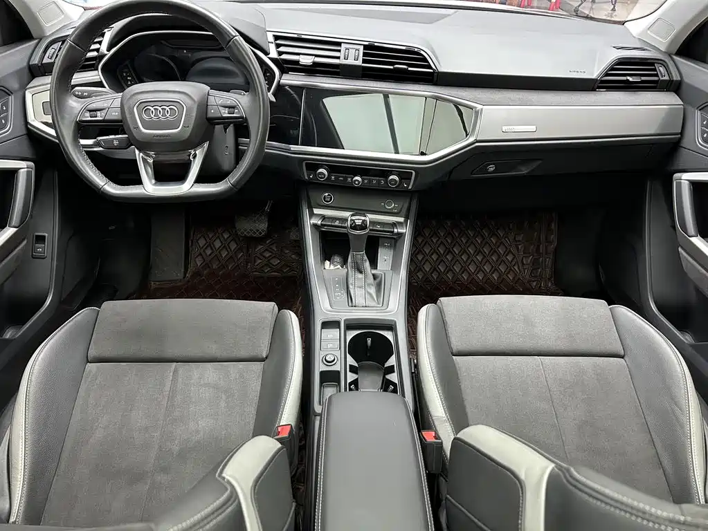 Audi Q3 2023 — фото 14