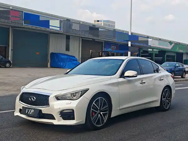 Infiniti Q50 2014