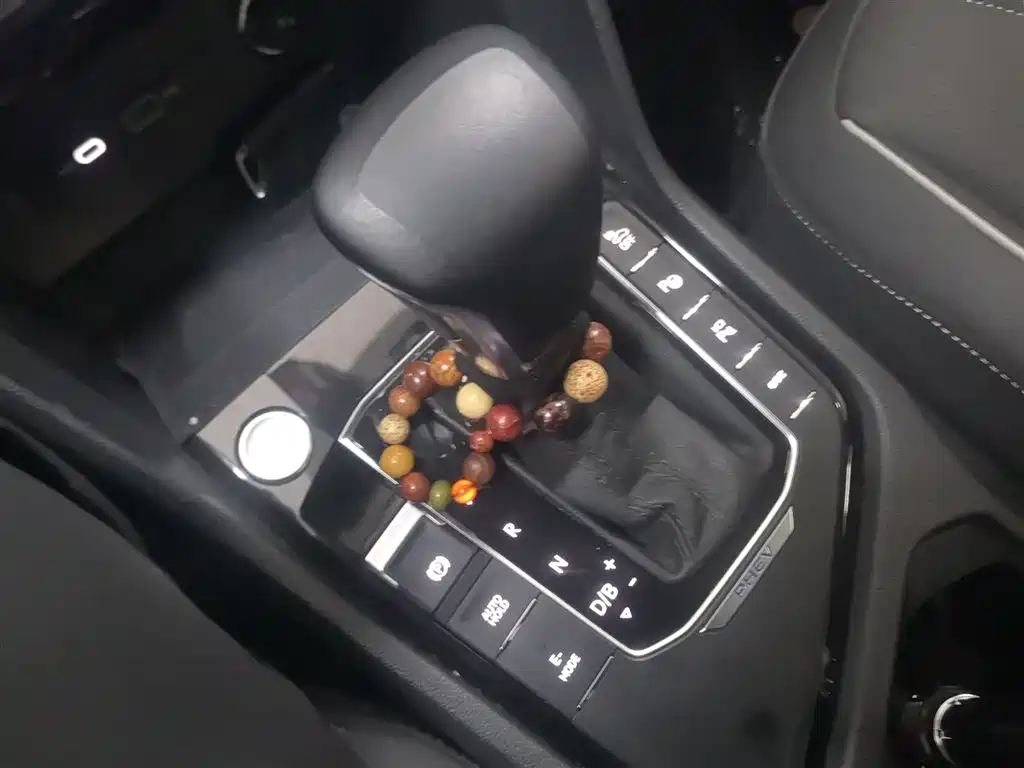 Volkswagen Tiguan L New Energy 2023 — фото 10