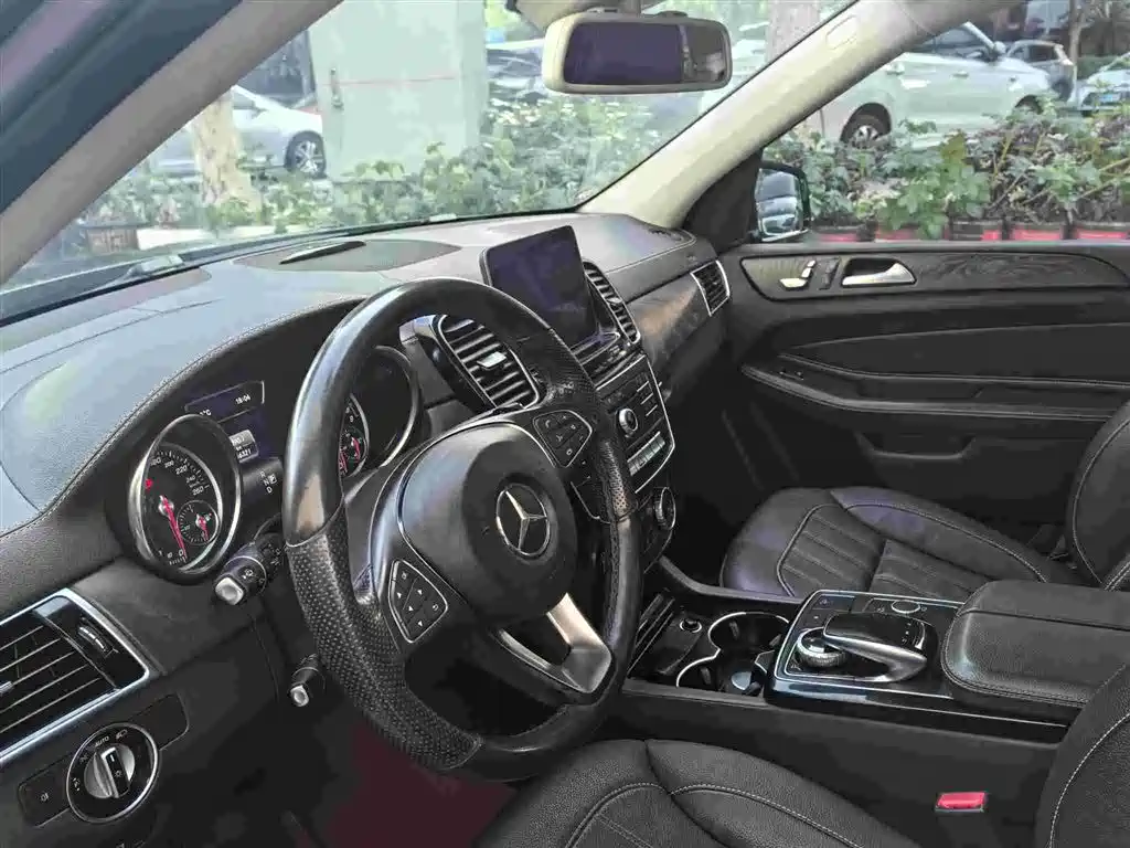 Mercedes-Benz GLE 2017 — фото 8