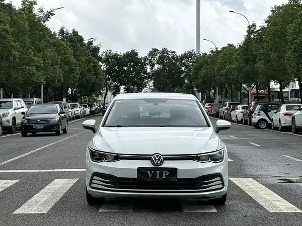 Volkswagen Golf 2023