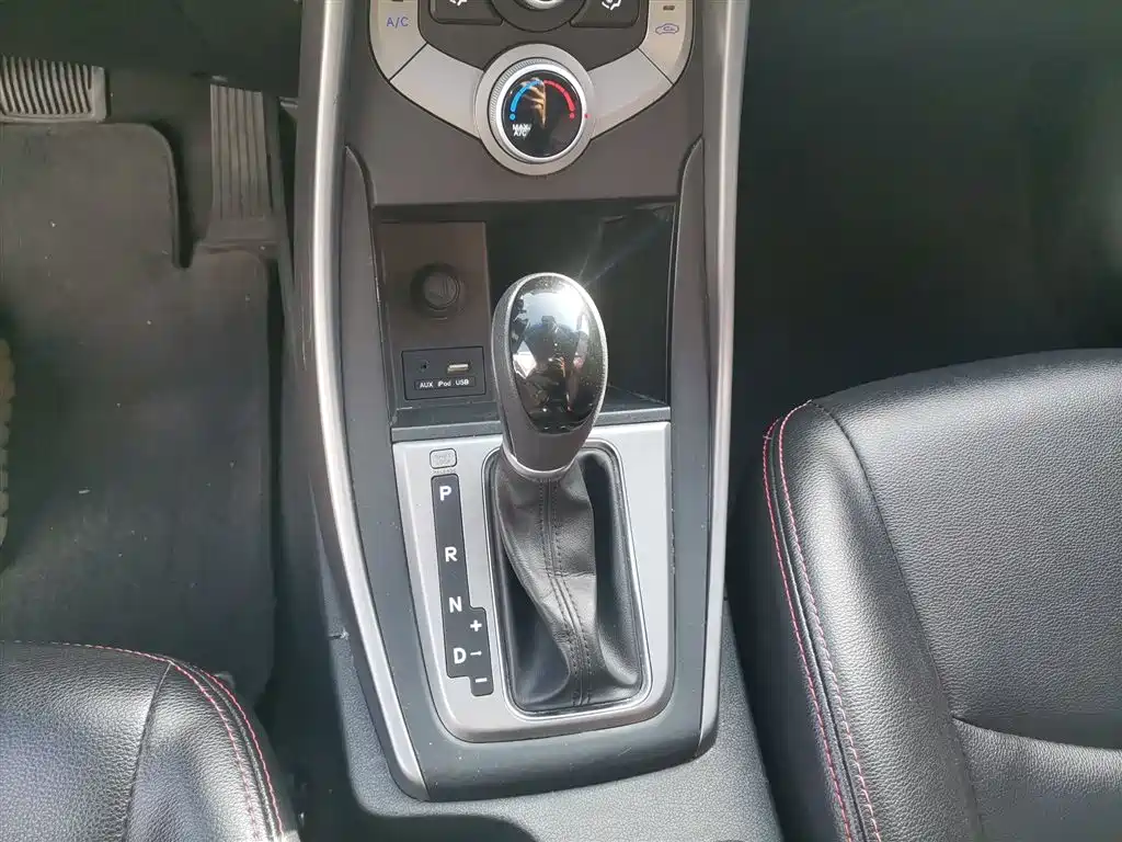 Hyundai Elantra Langdong 2017 — фото 10
