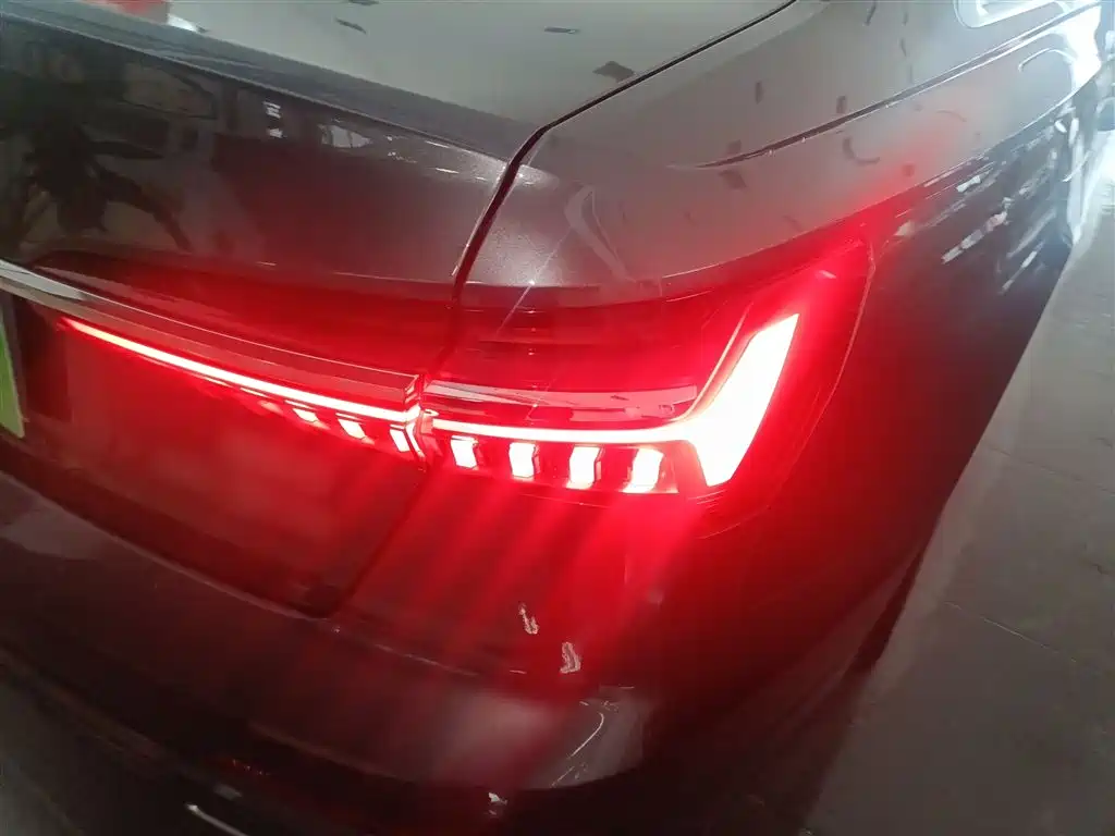 Audi A6L 2021 — фото 24