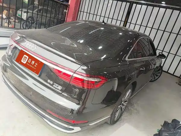 Audi A8 2023