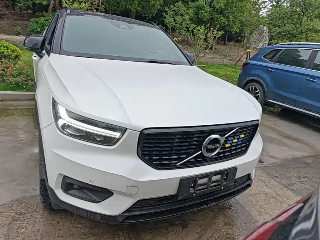 Volvo XC40 2020 — фото 3
