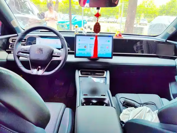 BYD Qin L 2024