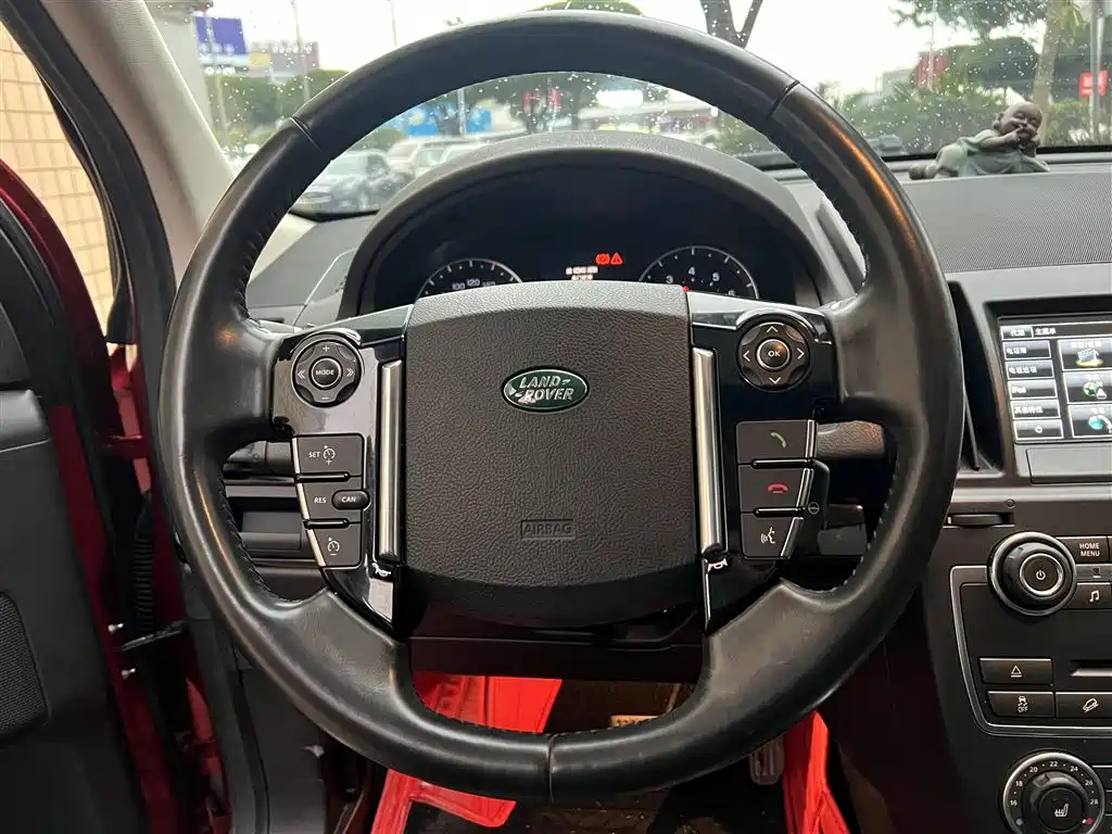 Land Rover Freelander 2 2014 — фото 13