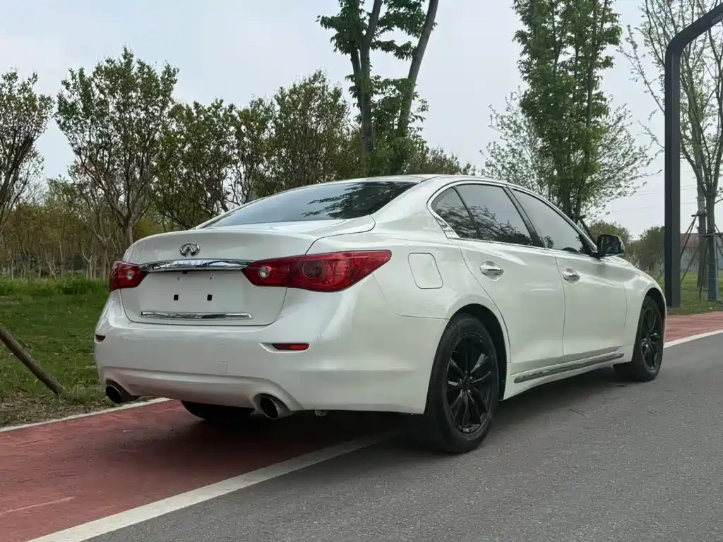 Infiniti Q50L 2016 — фото 4