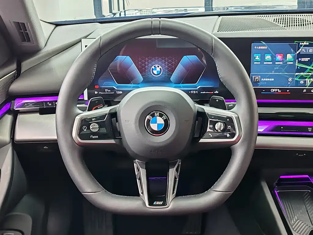 BMW 5 Series 2025 — фото 14