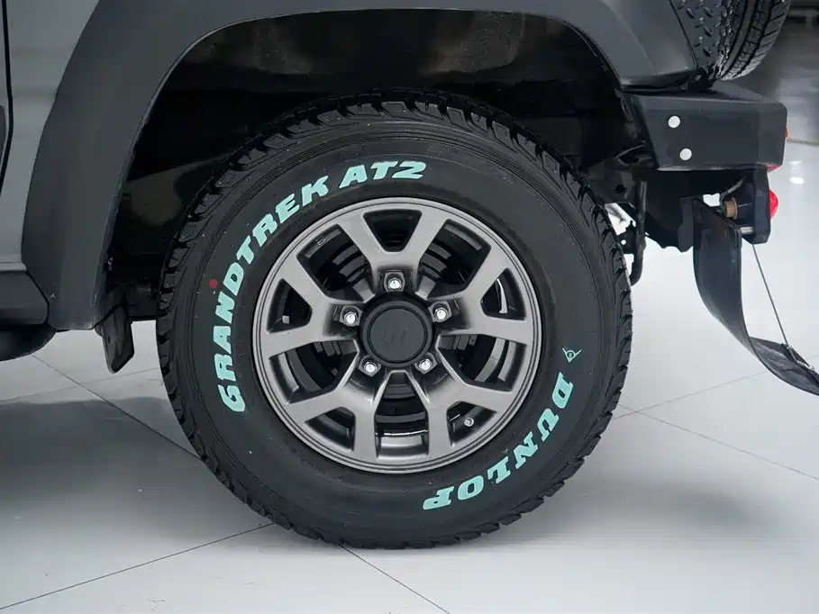 Suzuki Jimny 2025 — фото 13