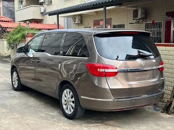 Buick GL8 2016