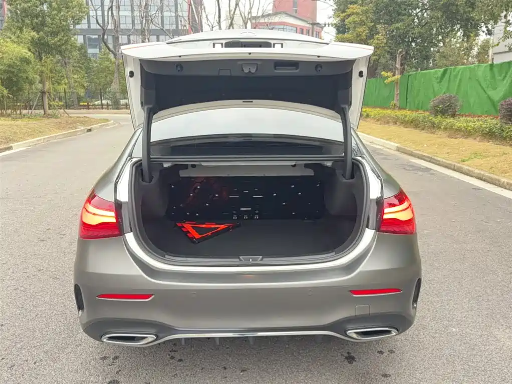 Mercedes-Benz A-Class 2023 — фото 16