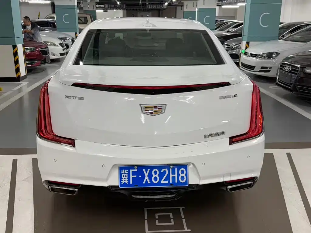 Cadillac XTS 2019 — фото 4